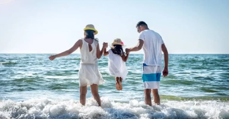 rodzina-nad-morzem-coaching-rodzicielski